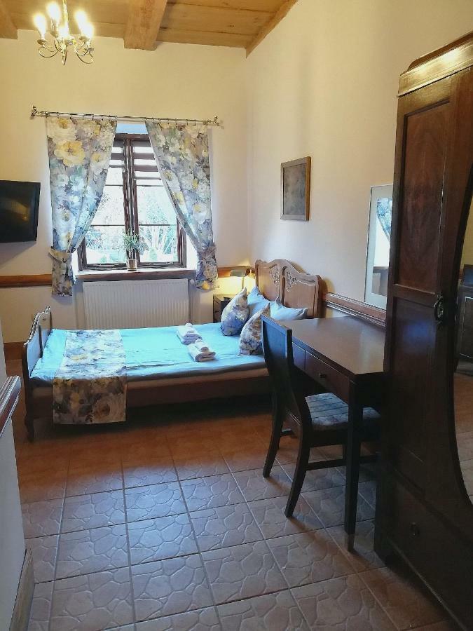 Dworek Krasickiego Lidzbark Warmiński Exteriör bild