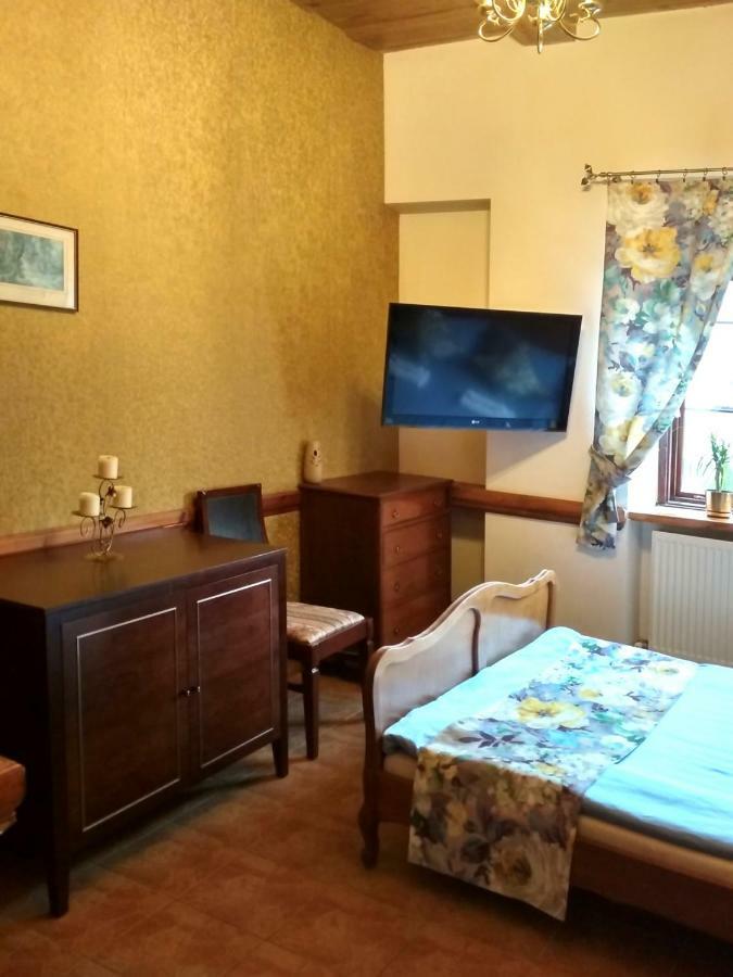 Dworek Krasickiego Lidzbark Warmiński Exteriör bild